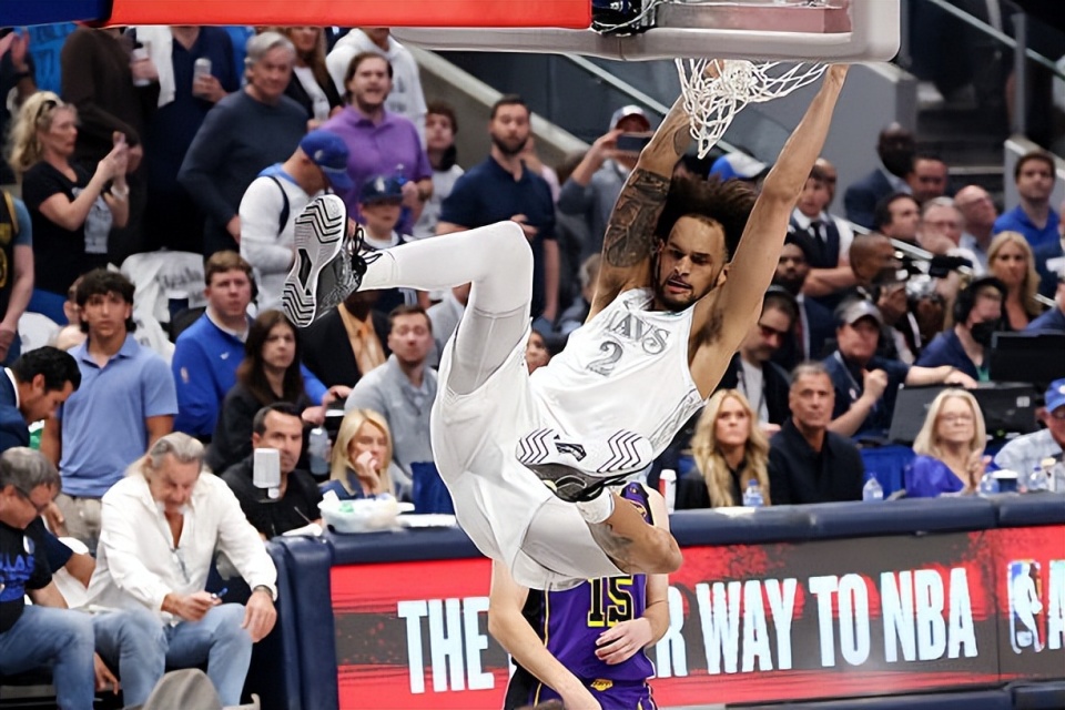 席了大量的, 今年夏天