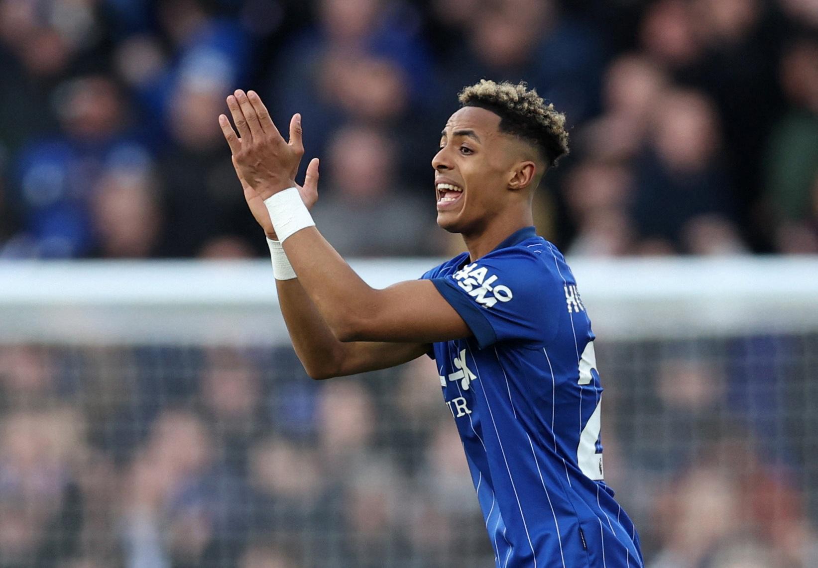 至伊普斯维, 哈钦森曾在