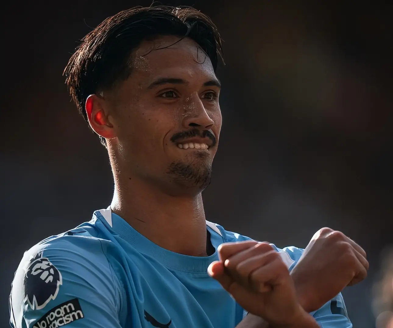 曼城VS热, 赖因德斯领, 场B席