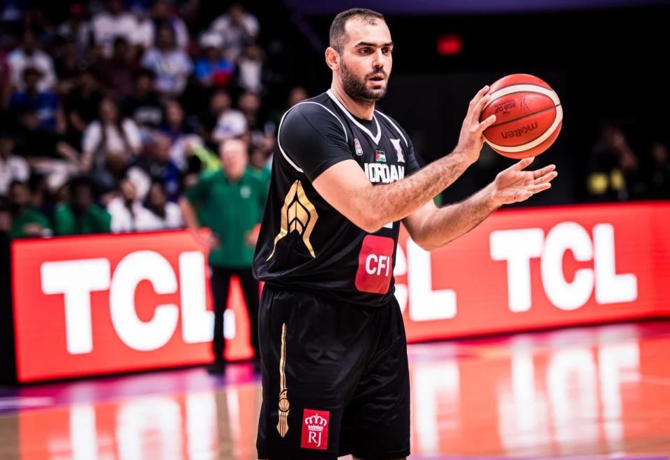 战胜对手, hySzE, 据一席之地